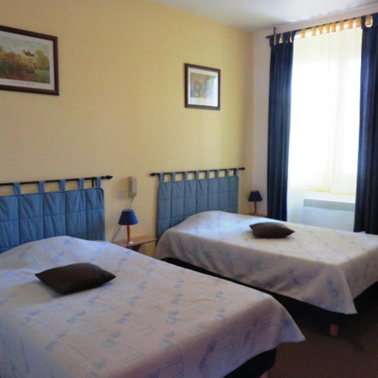 Le Relais Du Pont De Rhodes Hotel Frayssinet Room photo